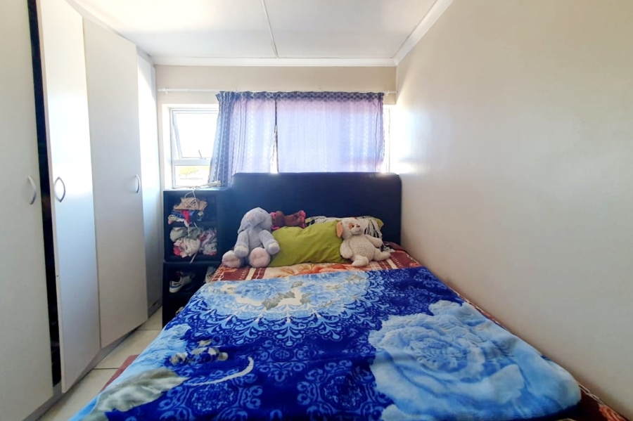 1 Bedroom Property for Sale in Heiderand Western Cape
